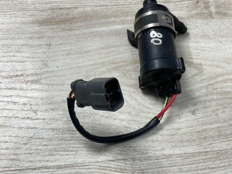 Насос омывателя фар, 1000 рублей, Москва