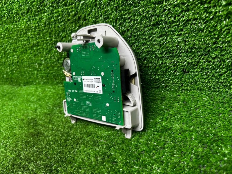 Плафон салонный, 2000 рублей, Москва