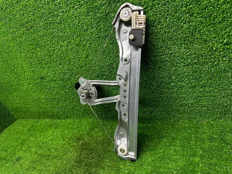 Стеклоподъемник задний, 1000 рублей, Москва