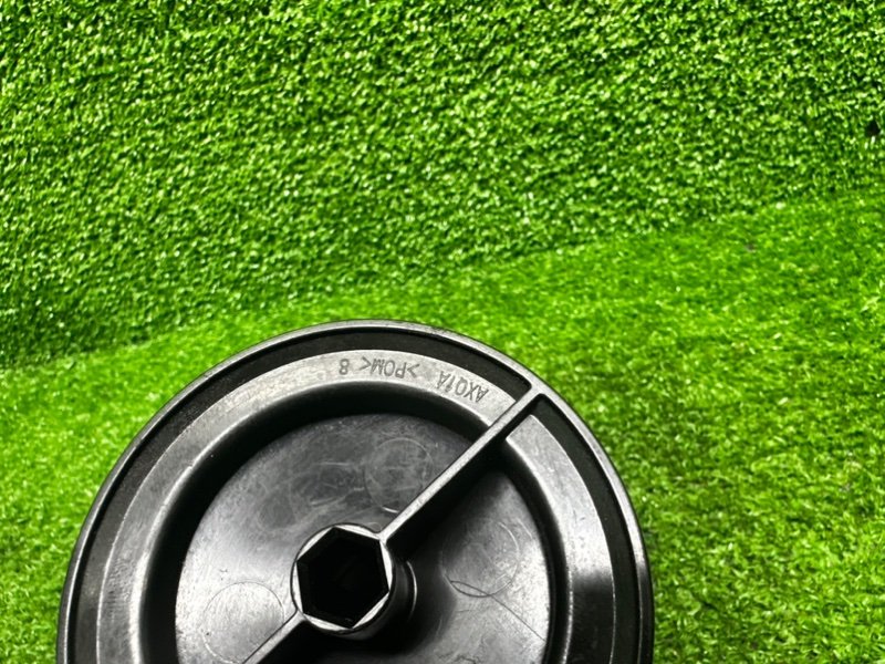 Болт крепления запасного колеса, 1500 рублей, Москва