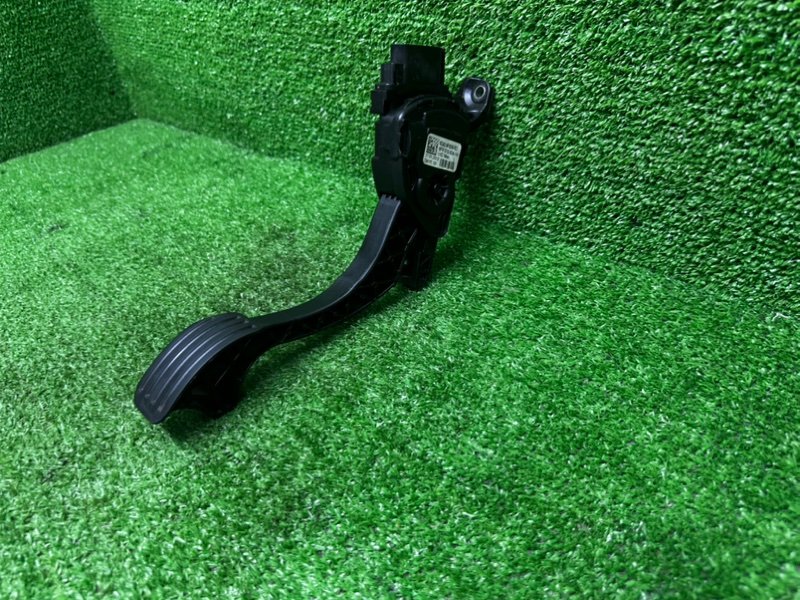 Педаль газа, 1500 рублей, Москва