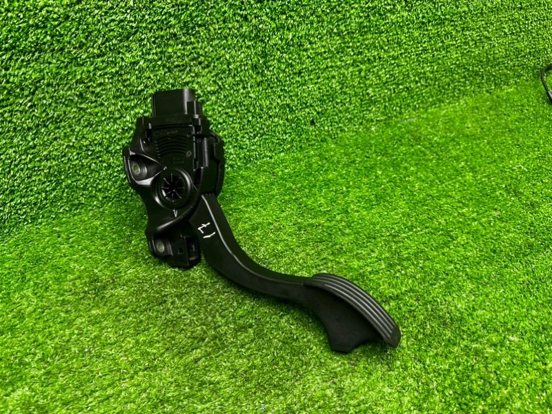 Педаль газа, 1500 рублей, Москва