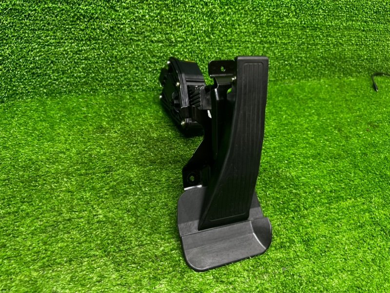 Педаль газа, 1000 рублей, Москва