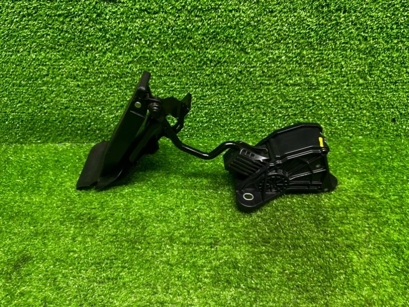 Педаль газа, 1000 рублей, Москва