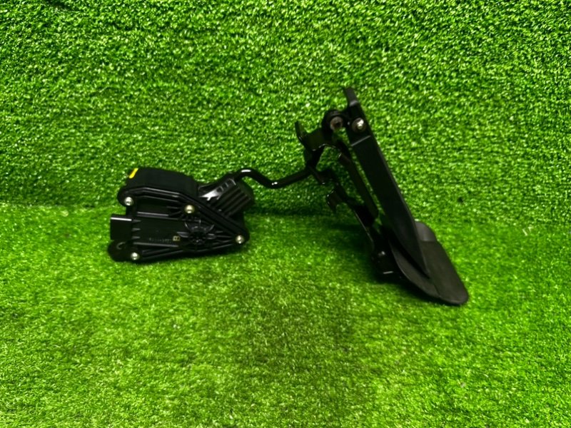 Педаль газа, 1000 рублей, Москва