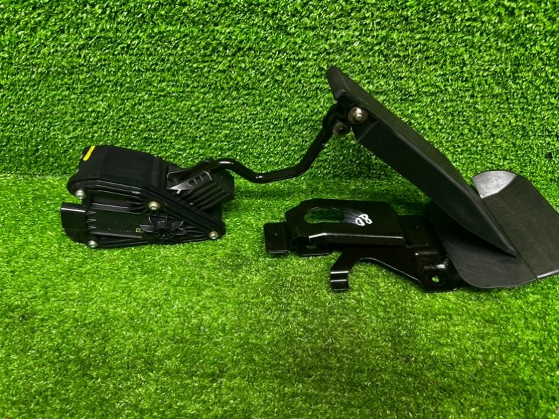 Педаль газа, 1000 рублей, Москва