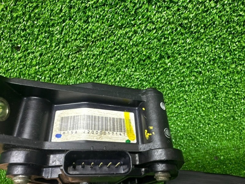 Педаль газа, 1000 рублей, Москва