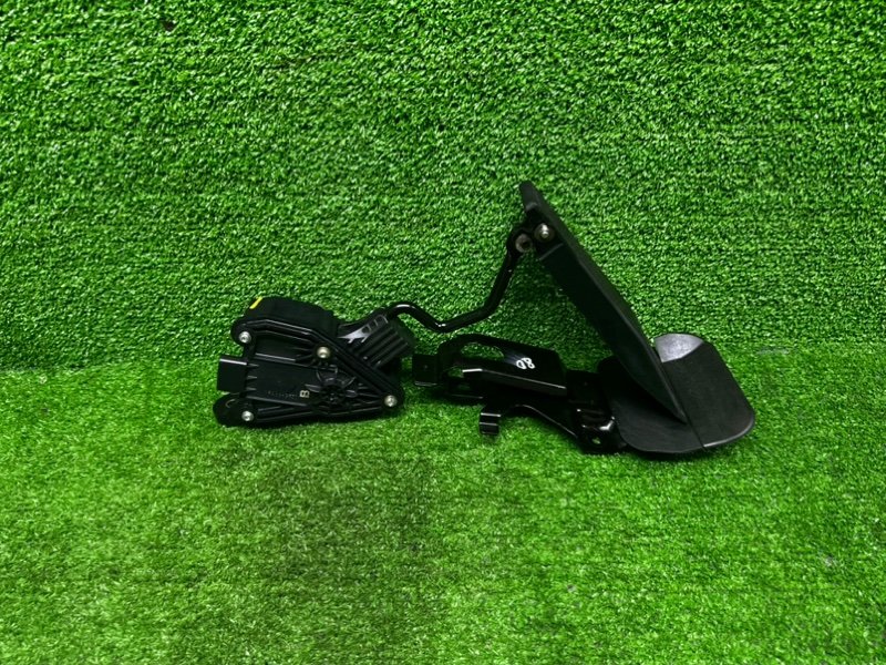 Педаль газа, 1000 рублей, Москва