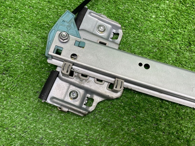 Стеклоподъемник задний, 2000 рублей, Москва