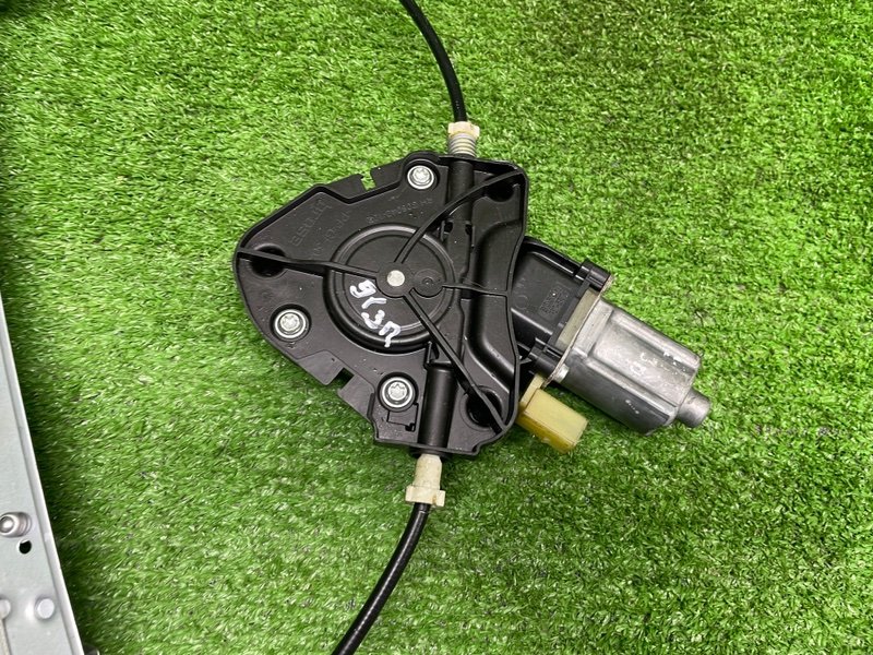 Стеклоподъемник задний, 2800 рублей, Москва