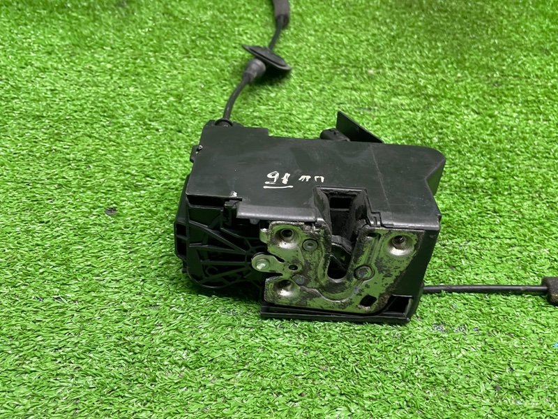 Замок двери передней правой, 3000 рублей, Москва