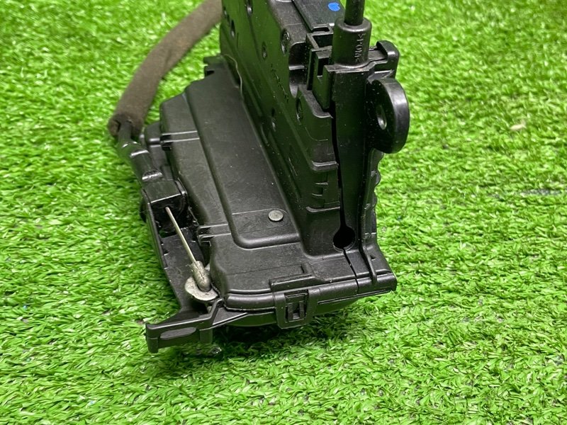 Замок двери передней правой, 3000 рублей, Москва