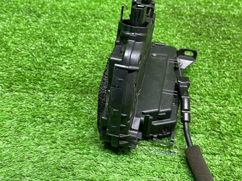 Замок двери передней правой, 3000 рублей, Москва