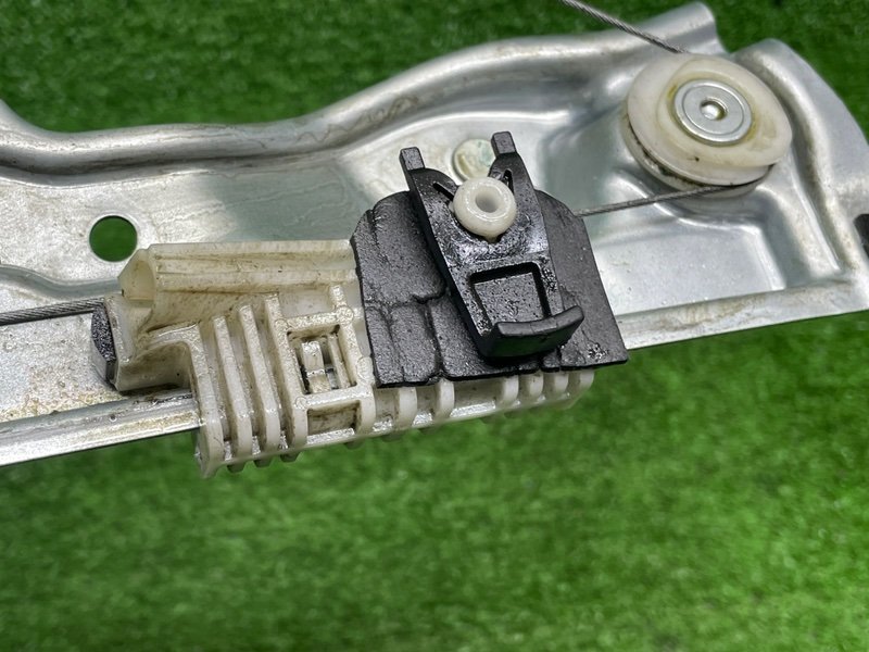 Стеклоподъемник задний, 1000 рублей, Москва