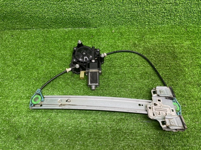 Стеклоподъемник задний, 2000 рублей, Москва