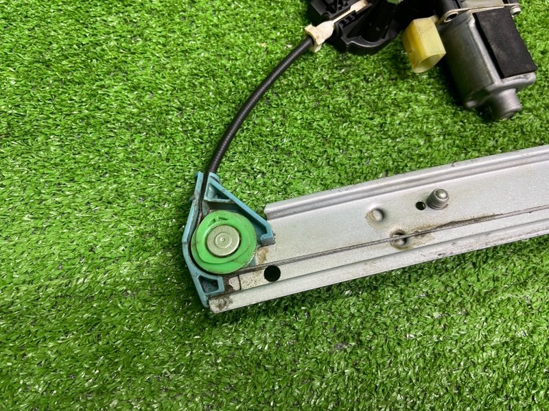 Стеклоподъемник задний, 2000 рублей, Москва