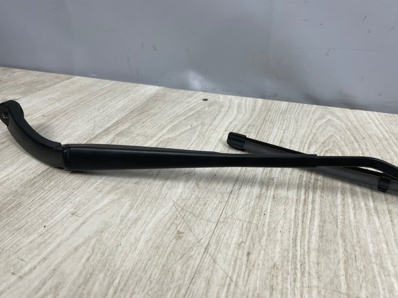 Поводок стеклоочистителя передний, 1000 рублей, Москва