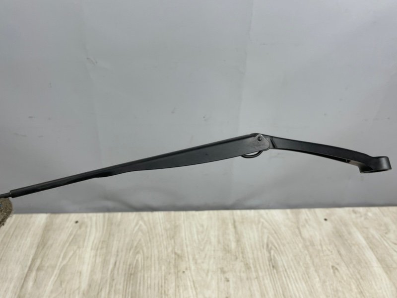 Поводок стеклоочистителя передний, 1000 рублей, Москва