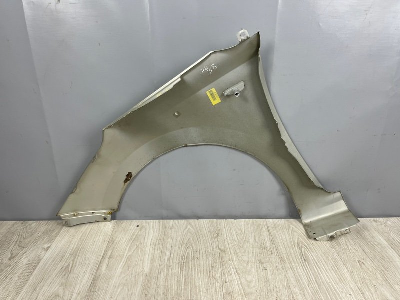 Крыло переднее правое, 3000 рублей, Москва