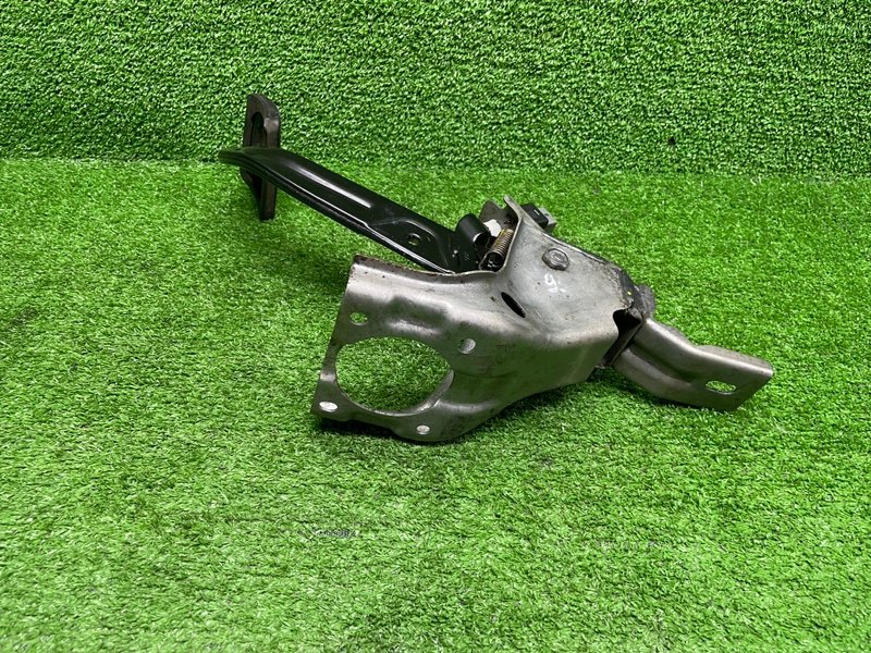 Педаль тормоза, 1000 рублей, Москва