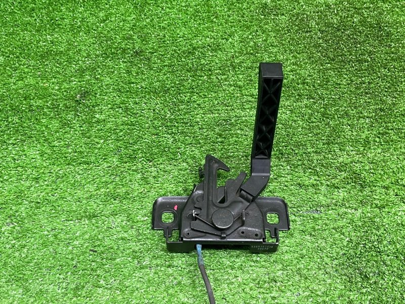 Замок капота, 2000 рублей, Москва