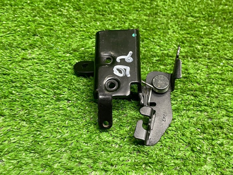 Ответная часть замка багажника, Москва