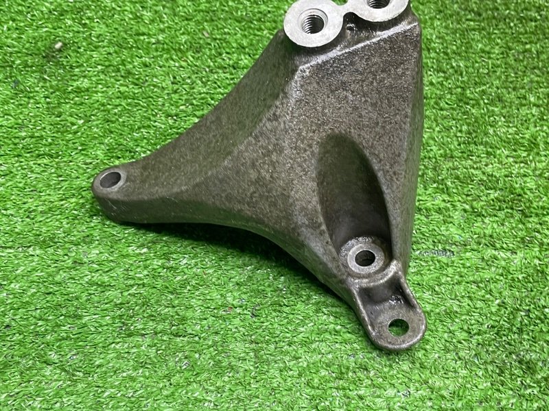 Кронштейн опоры двигателя, 1500 рублей, Москва