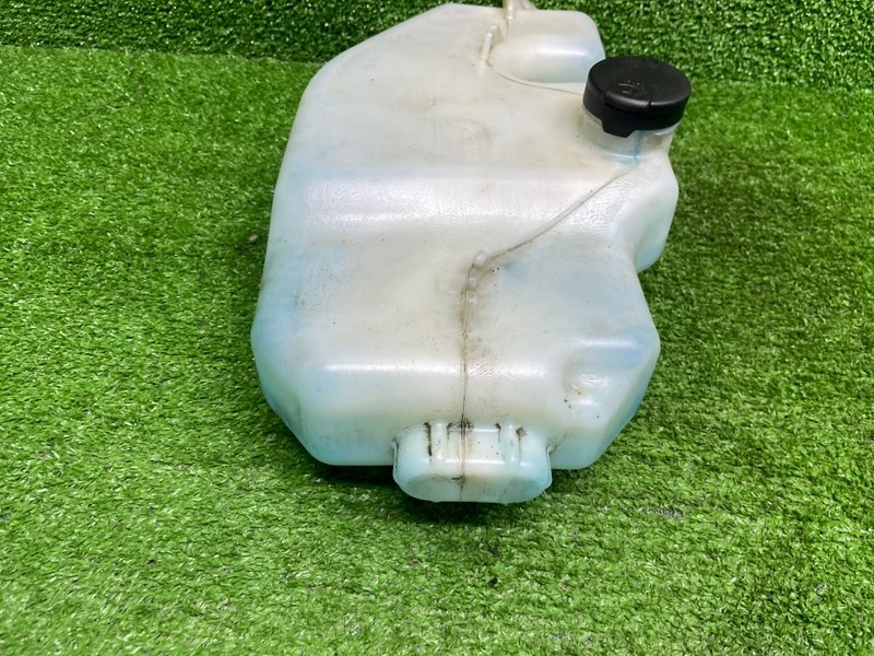 Бачок омывателя лобового стекла, 1000 рублей, Москва