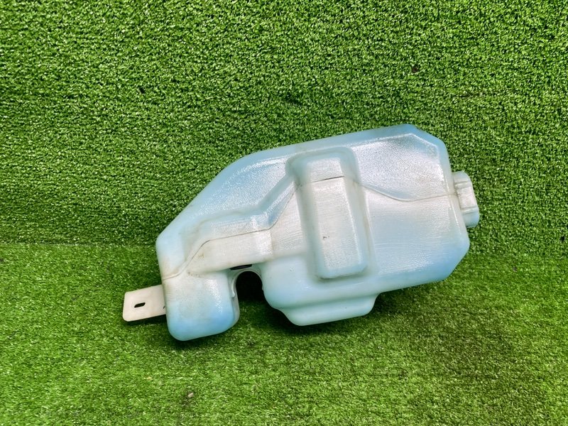 Бачок омывателя лобового стекла, 1000 рублей, Москва