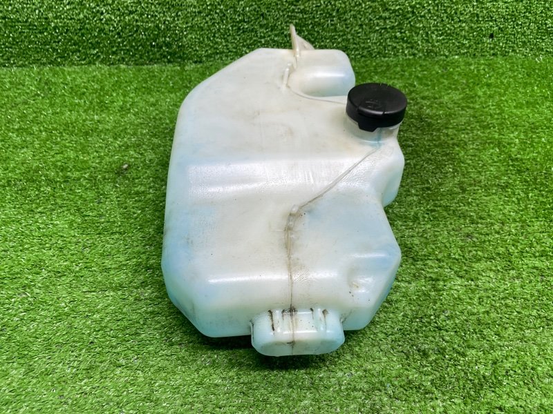 Бачок омывателя лобового стекла, 1000 рублей, Москва