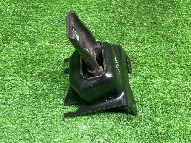 Опора двигателя, 1000 рублей, Москва