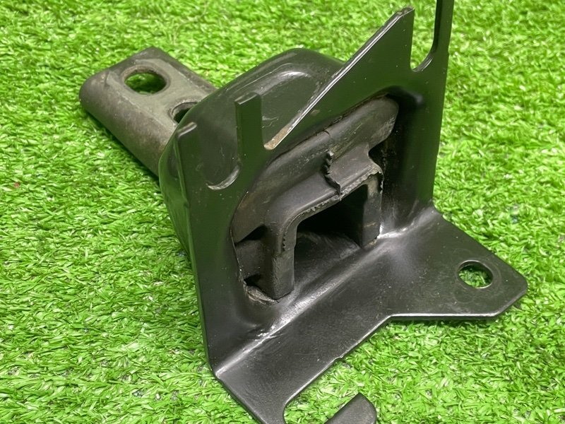 Опора двигателя, 1000 рублей, Москва