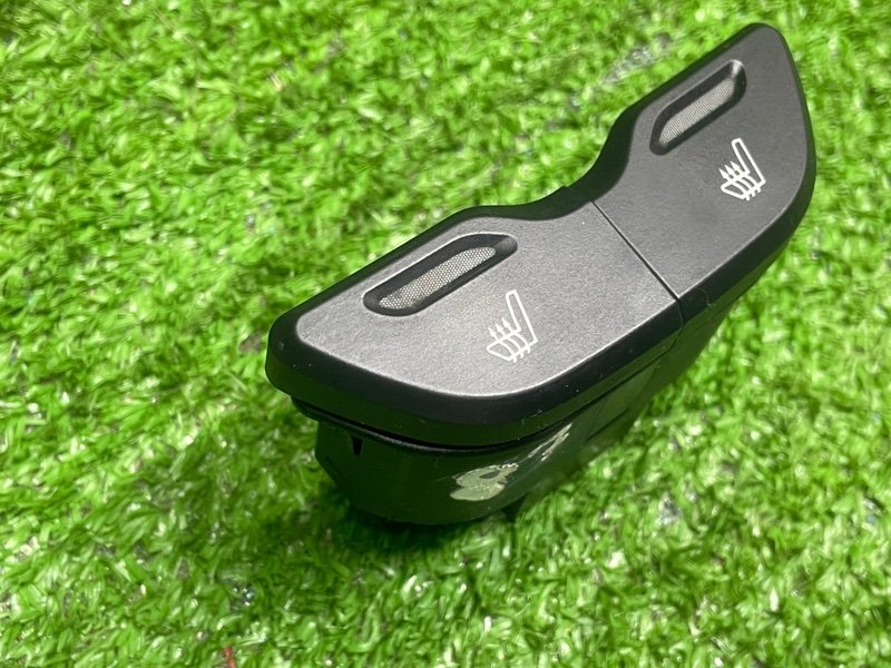 Кнопка обогрева сидений, 650 рублей, Москва