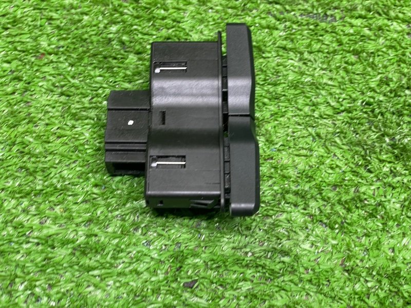 Кнопка обогрева сидений, 650 рублей, Москва