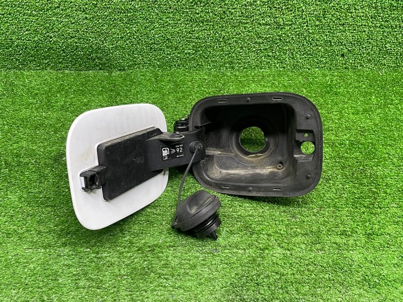 Лючок топливного бака, 3500 рублей, Москва