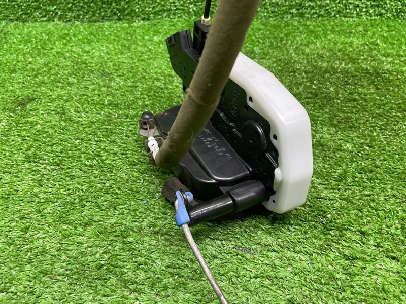 Замок двери передней левой, 2000 рублей, Москва