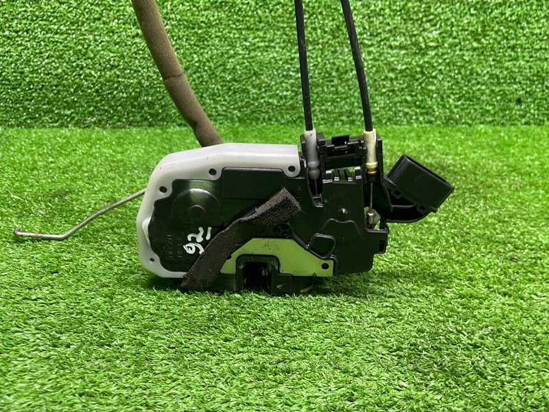 Замок двери передней левой, 2000 рублей, Москва