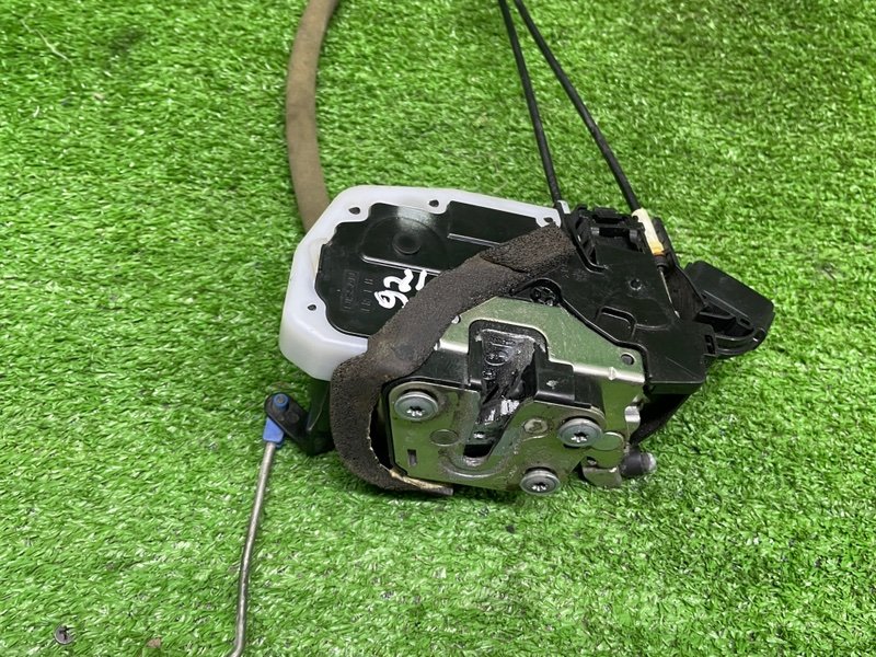 Замок двери передней левой, 2000 рублей, Москва