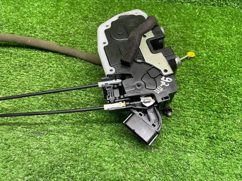 Замок двери передней правой, 1000 рублей, Москва