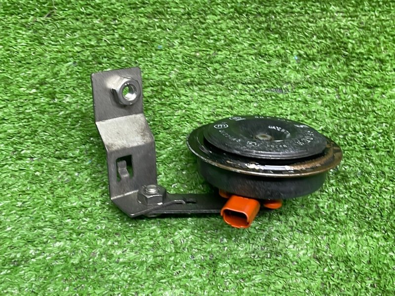 Звуковой сигнал, 800 рублей, Москва