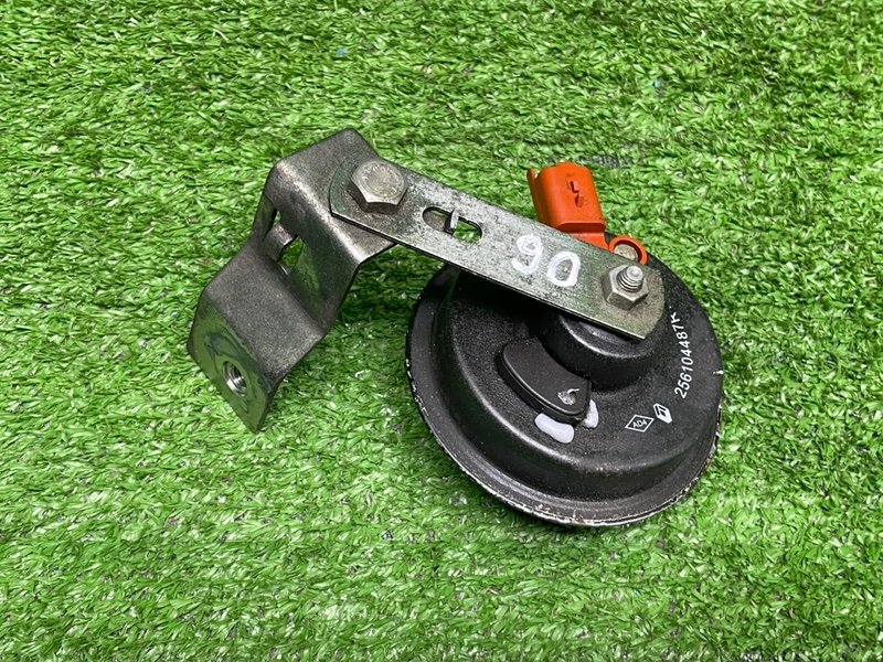 Звуковой сигнал, 800 рублей, Москва