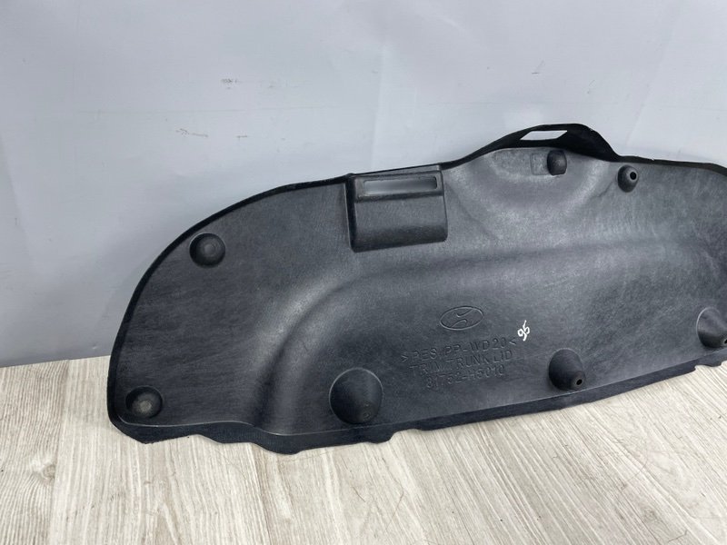 Обшивка крышки багажника, 1000 рублей, Москва