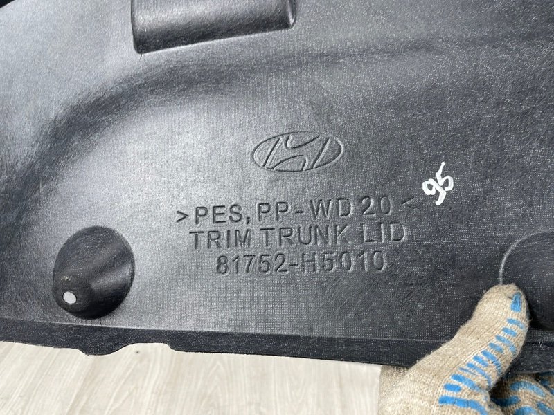 Обшивка крышки багажника, 1000 рублей, Москва