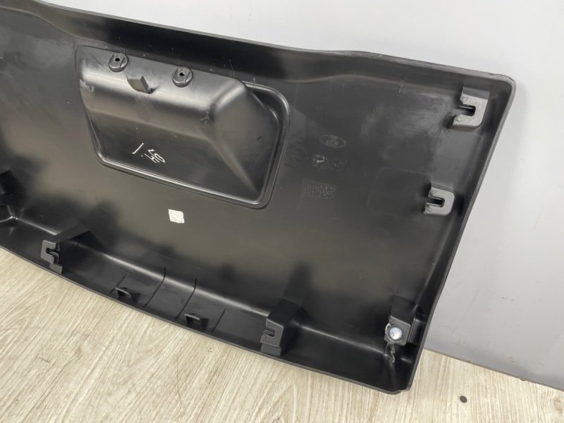 Обшивка двери багажника, 1500 рублей, Москва