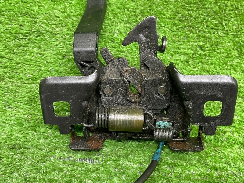 Замок капота, 2000 рублей, Москва