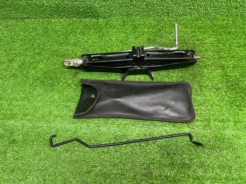 Домкрат, 2000 рублей, Москва