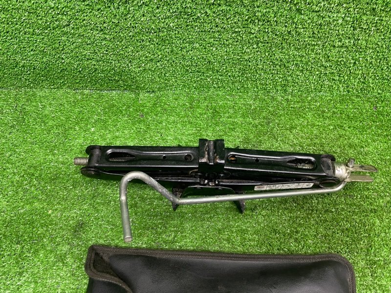 Домкрат, 2000 рублей, Москва