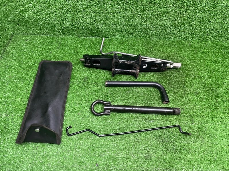 Домкрат, 2000 рублей, Москва