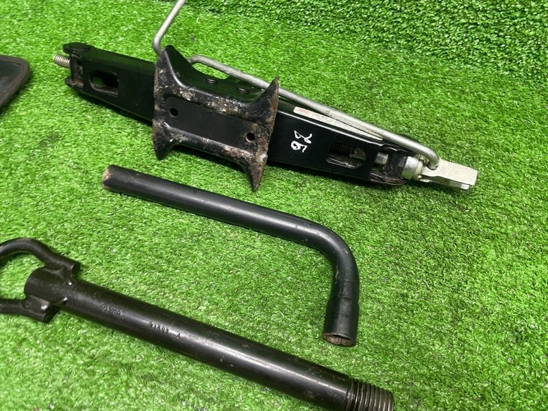 Домкрат, 2000 рублей, Москва