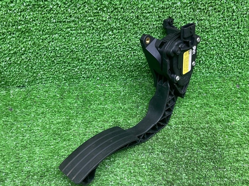 Педаль газа, 1500 рублей, Москва